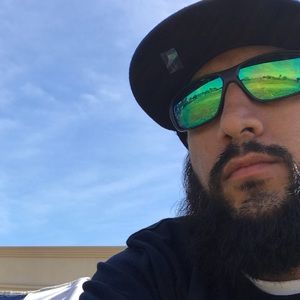 Meet your Posher, Enrique